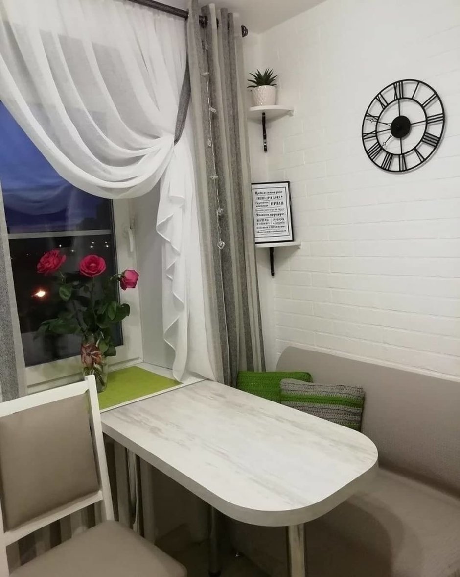 Кухня в хрущевке с диванчиком