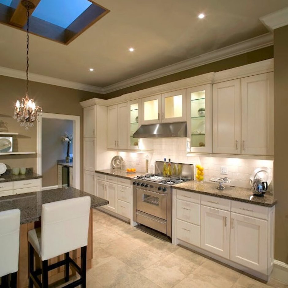 Кухонный гарнитур в цвете тауп