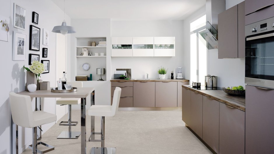 Светлые кухни