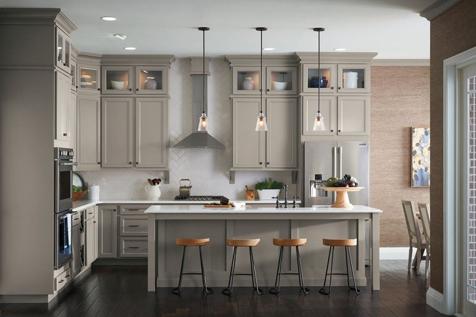 Современная кухня в теплых тонах