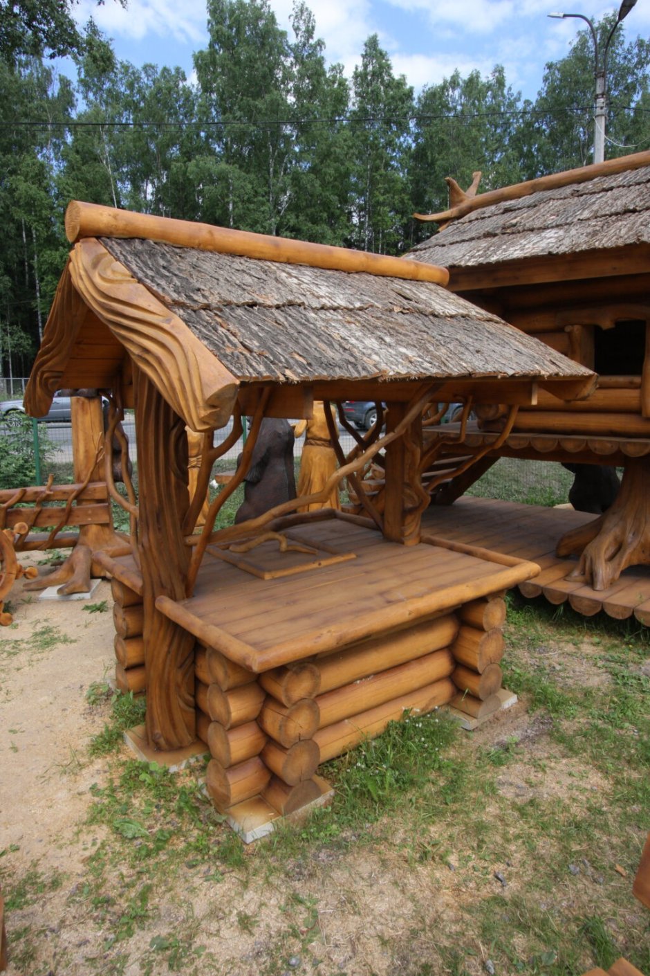 Деревянные колодцы под старину