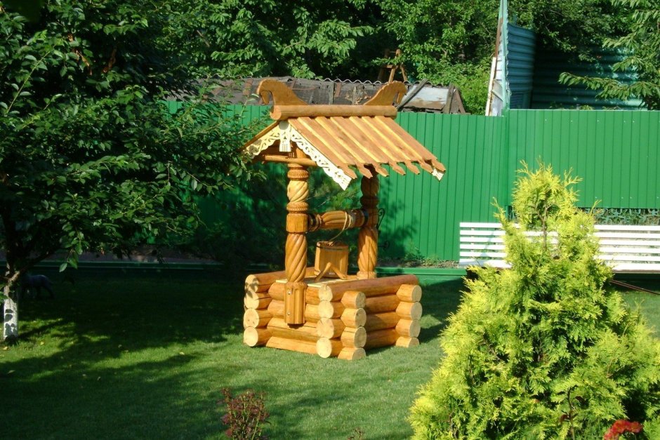 Деревянный колодец