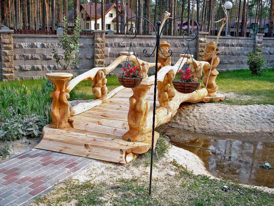 Садовые фигуры из дерева