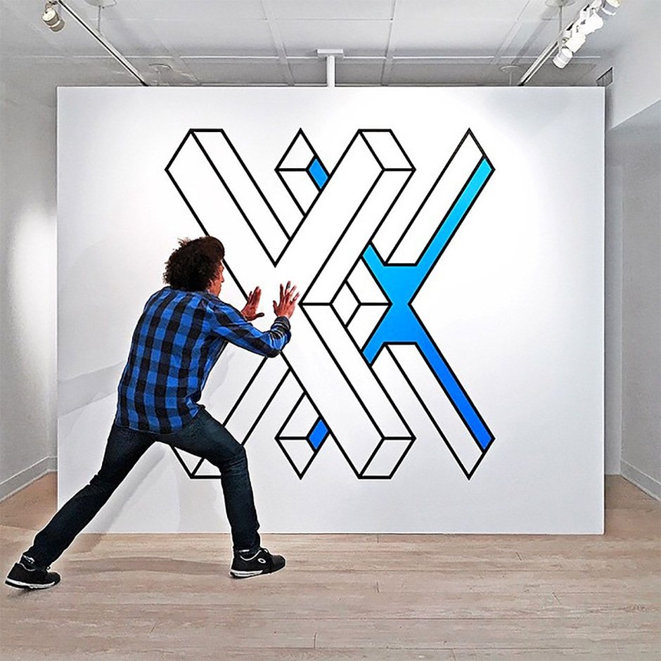 Иллюзия на стене