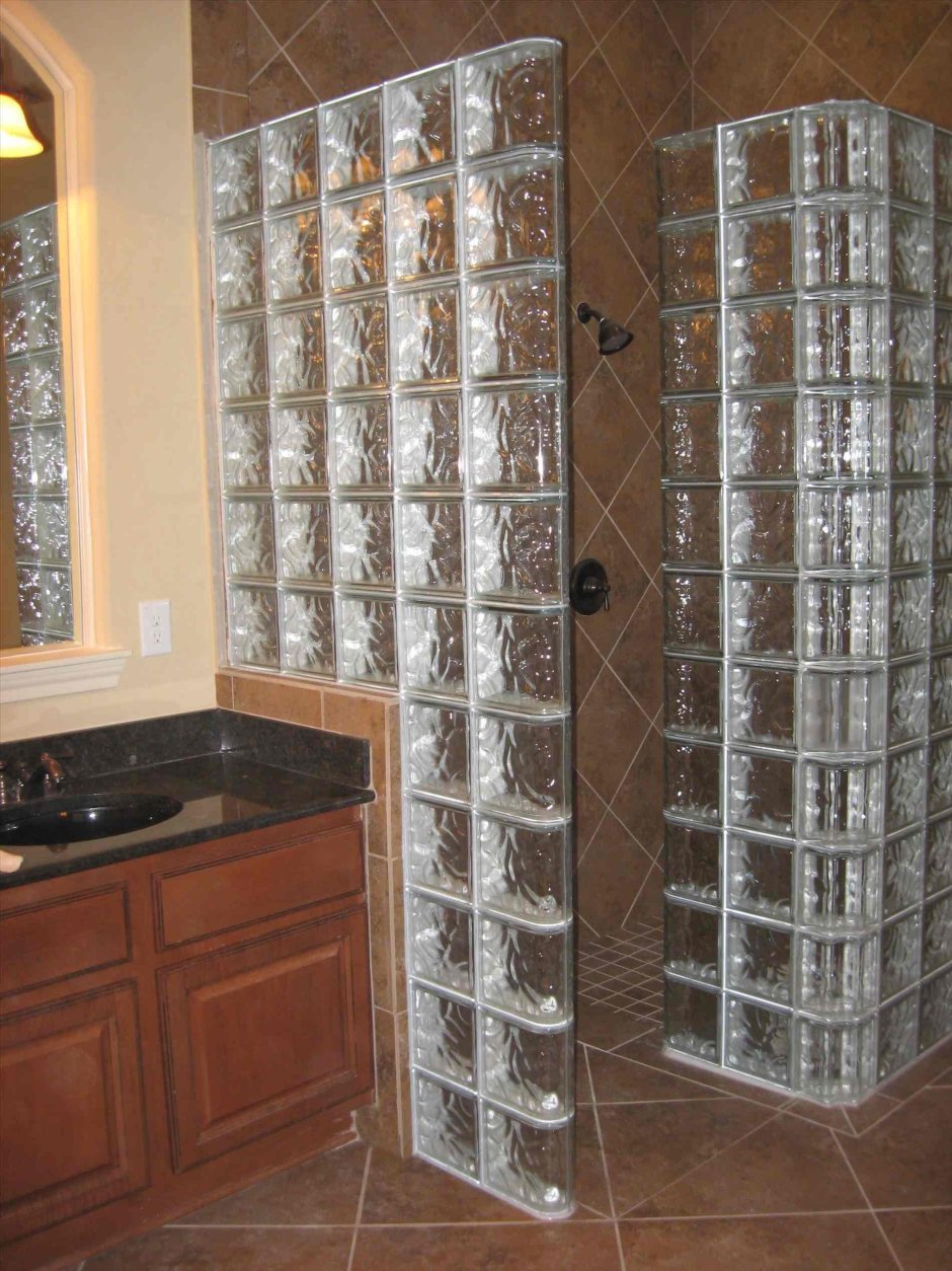 Ванная комната серая с красным