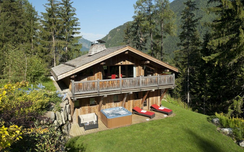 Маленькое Шале в Альпах Швейцария