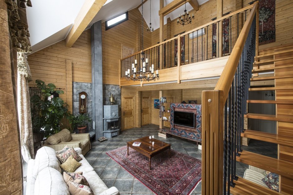 Дом со вторым светом