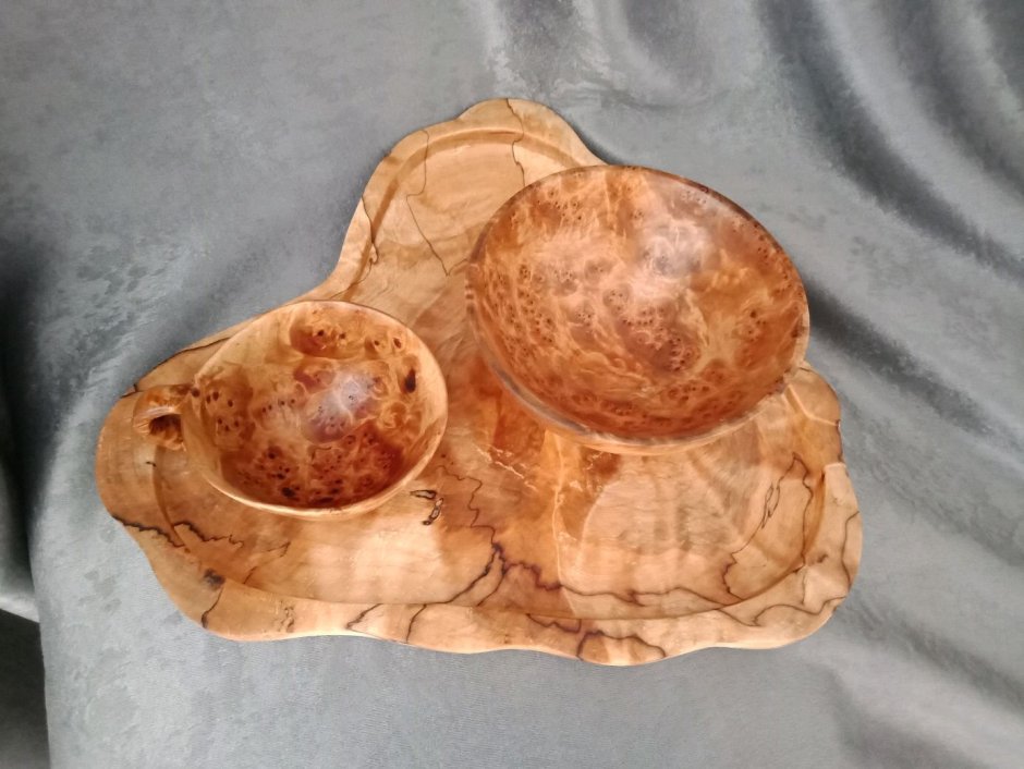 Изделия из Капа мебель