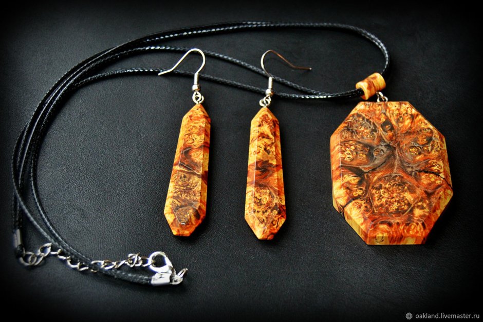 Столы из Капа и сувели