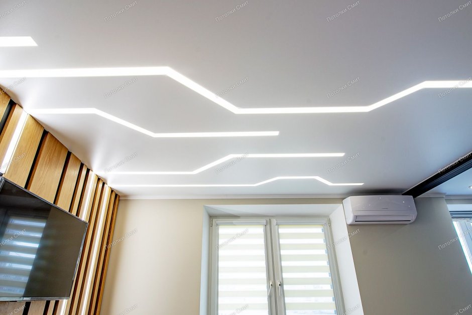 Световые линии на потолке в детской