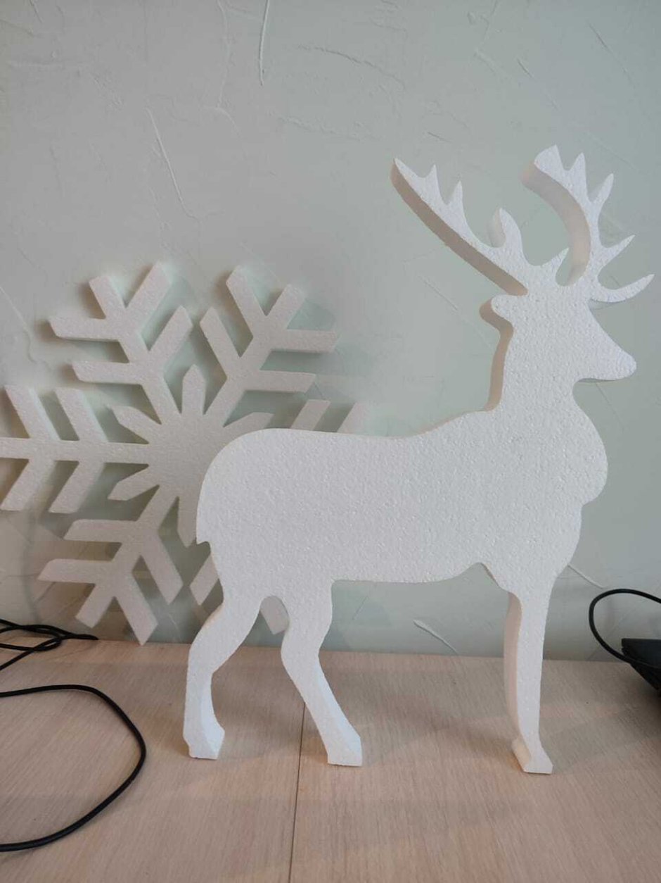 Новогодний декор из тонкого пенопласта