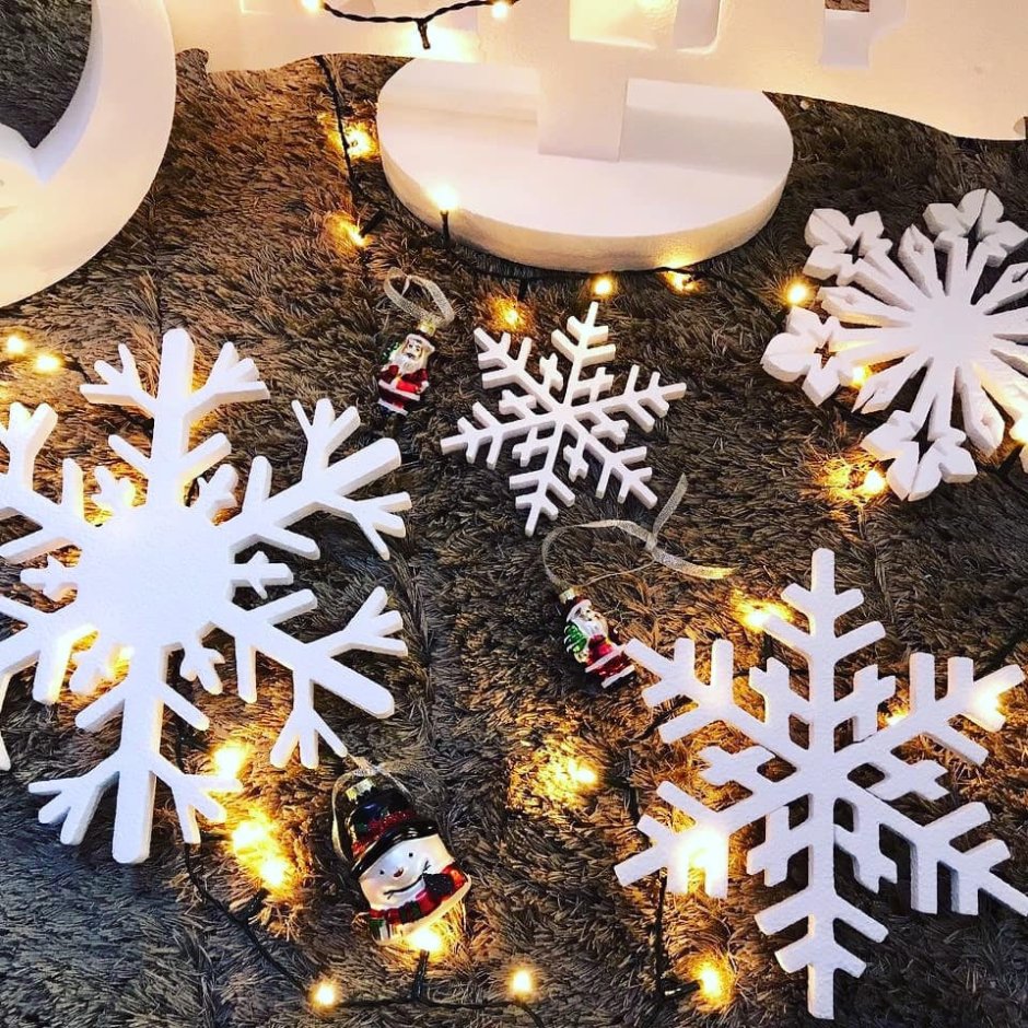 Новогодний декор из пенопласта