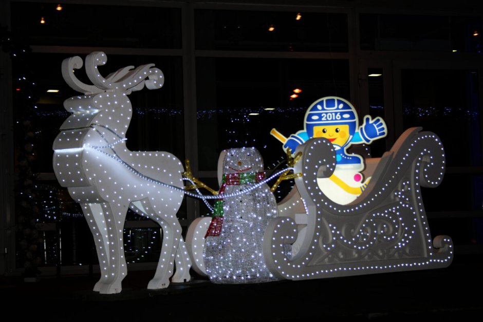 Пенопластовые снежинки