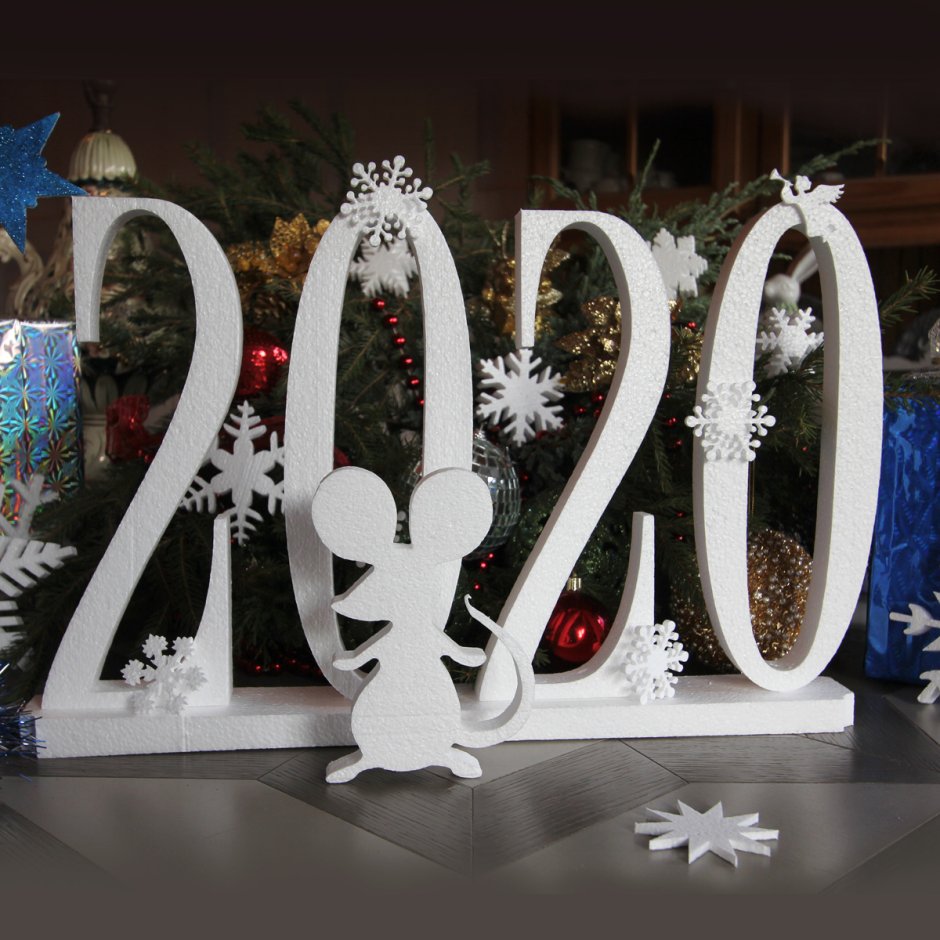 Новогодний декор из пенопласта для интерьера