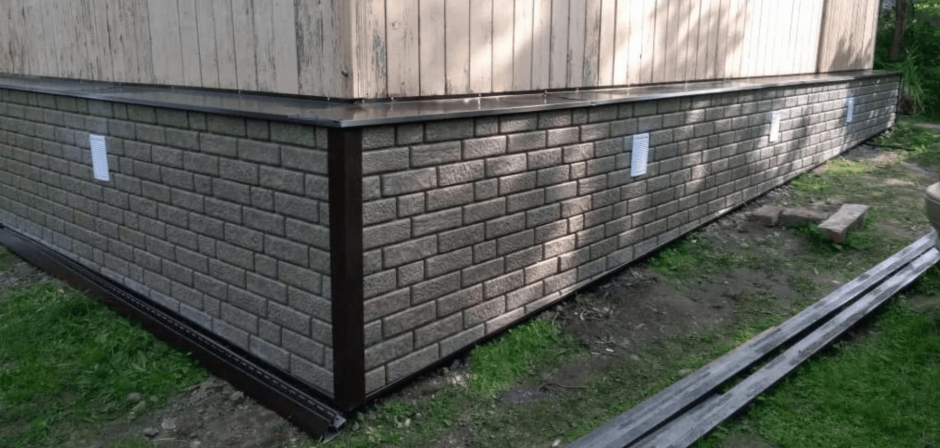 Обшивка фундамента