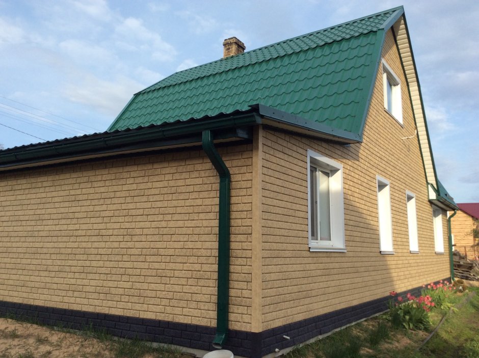 Сайдинг "Стоун-Хаус" камень изумрудный