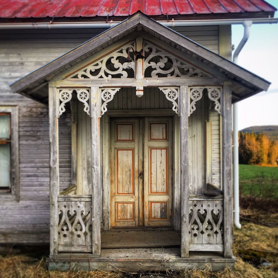 Прорезная резьба фронтон