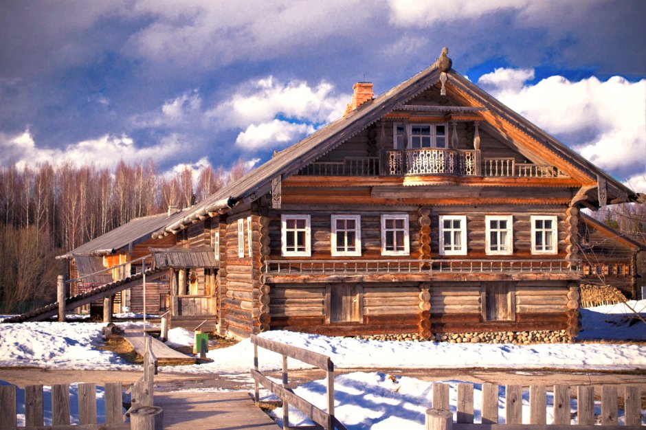 Дом Скандинавия из оцилиндрованного бревна