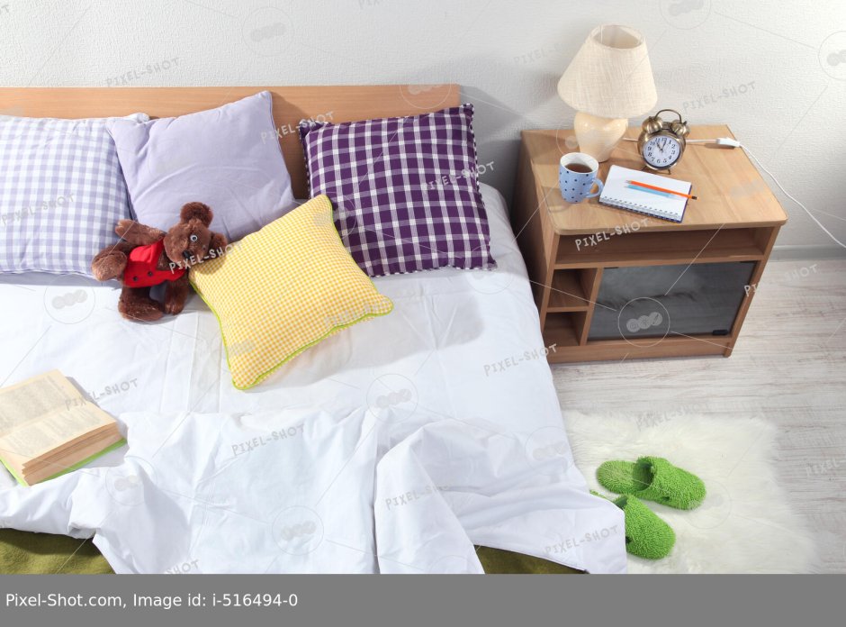 Огромная кровать вид сверху