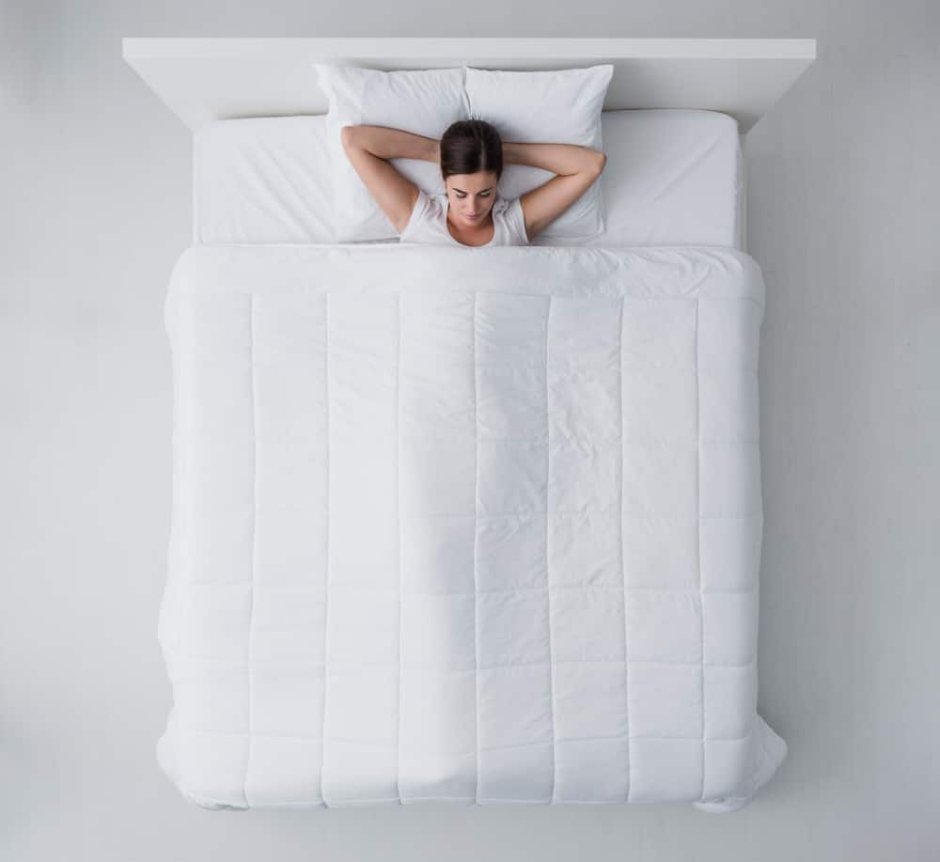 Кровать с матрасом вид сверху