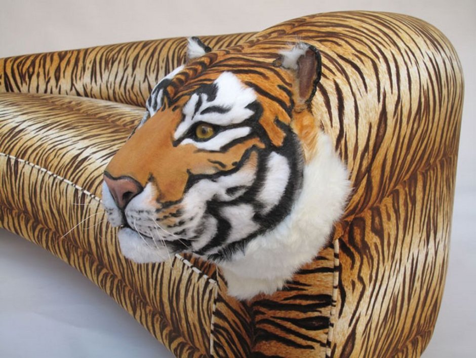 Тигран диван и тигр