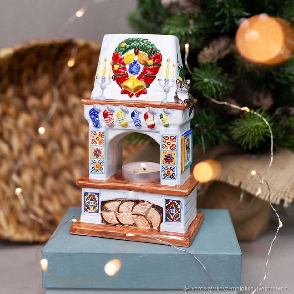 Камин со свечами