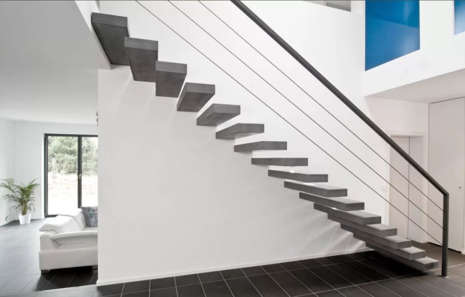 Консольная бетонная лестница
