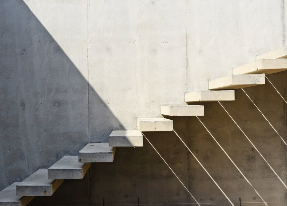 Винтовая лестница из бетона