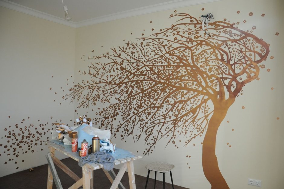 Сказочное дерево на стене
