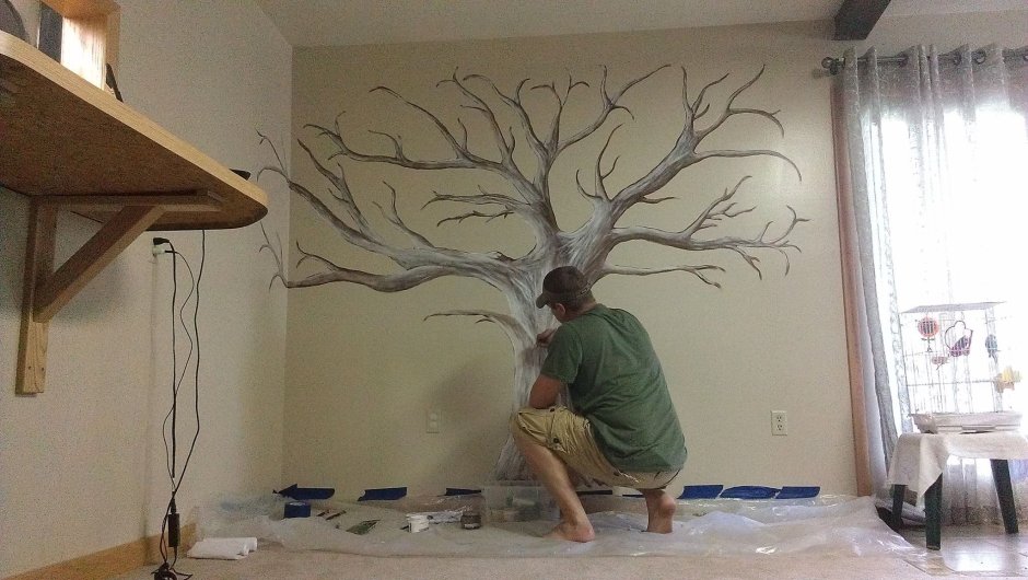 Дерево на стене