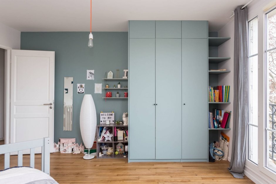 Шкаф в детскую в скандинавском стиле