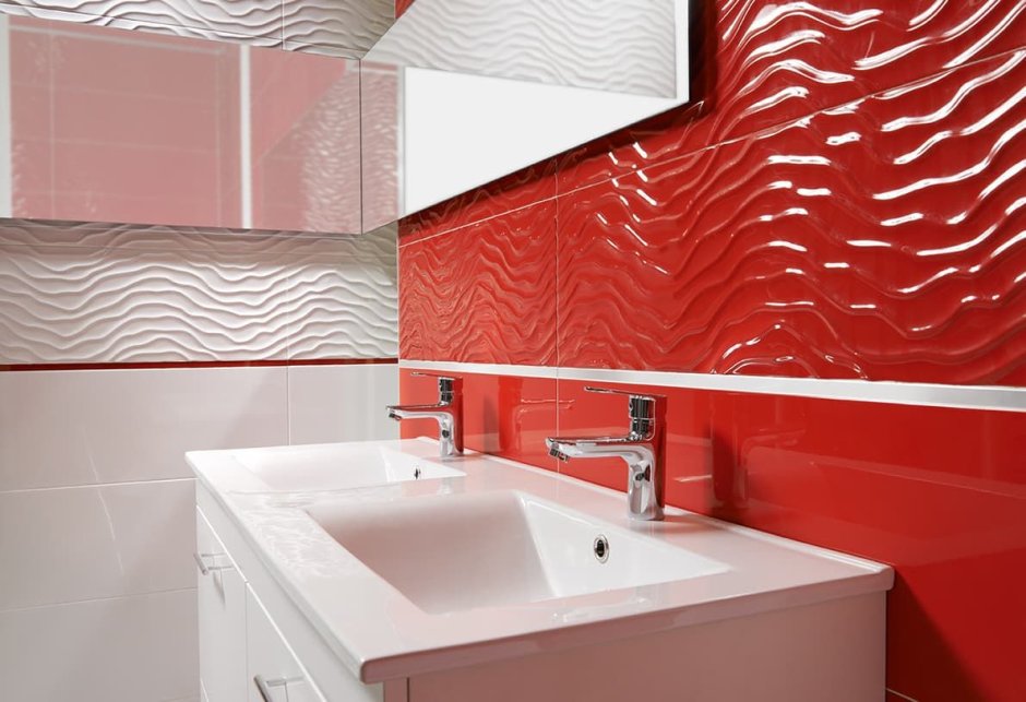 Плитка для ванной комнаты в красных тонах