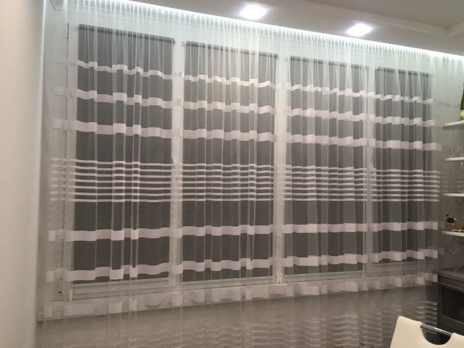 Тюль белый матовый с полосками до половины