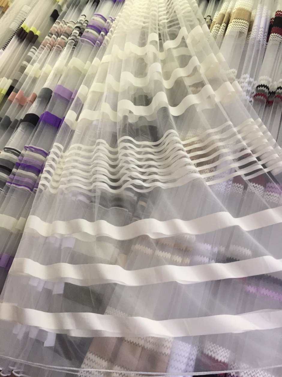 Тюль с горизонтальными полосами