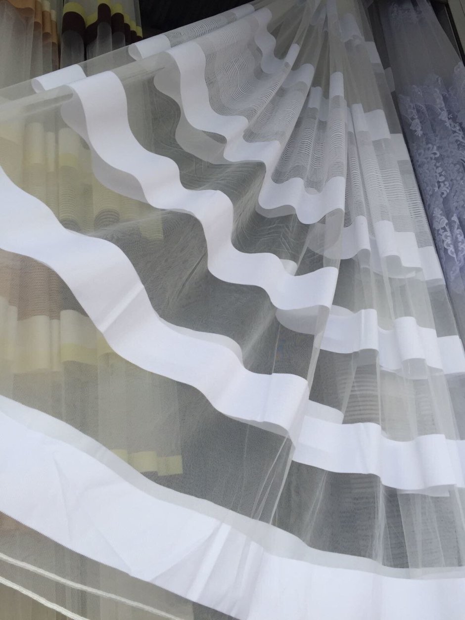 Тюль порезанная полосками