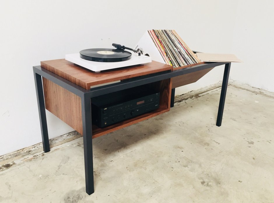 Столик под виниловый проигрыватель