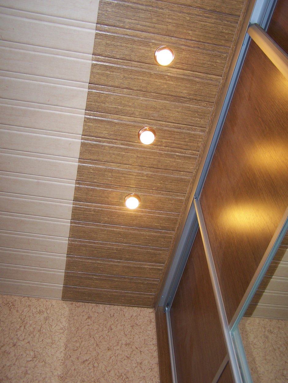 Реечный потолок в коридор