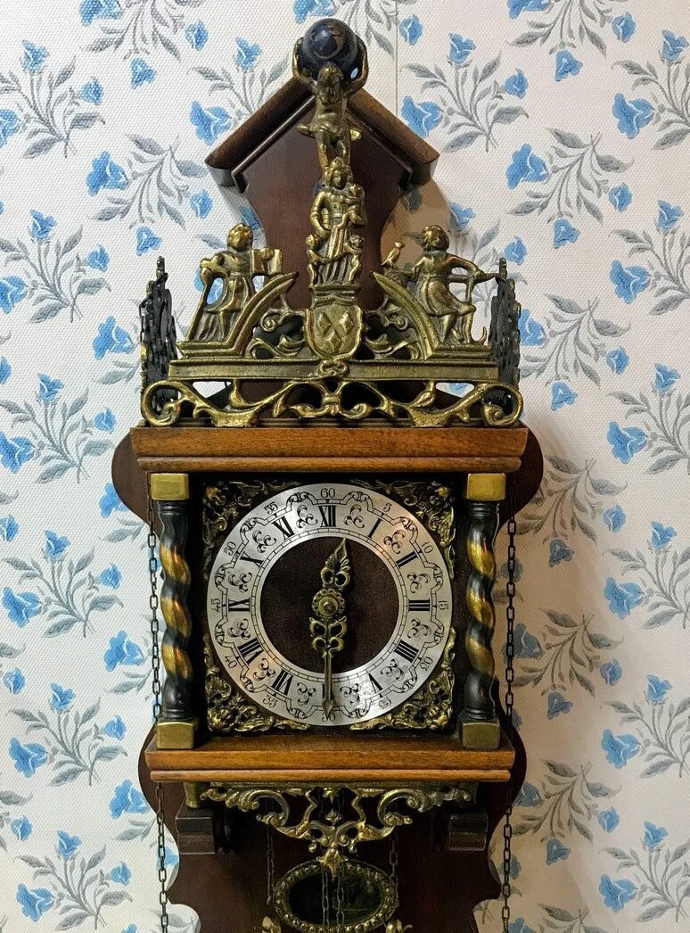 Голландские часы Wuba