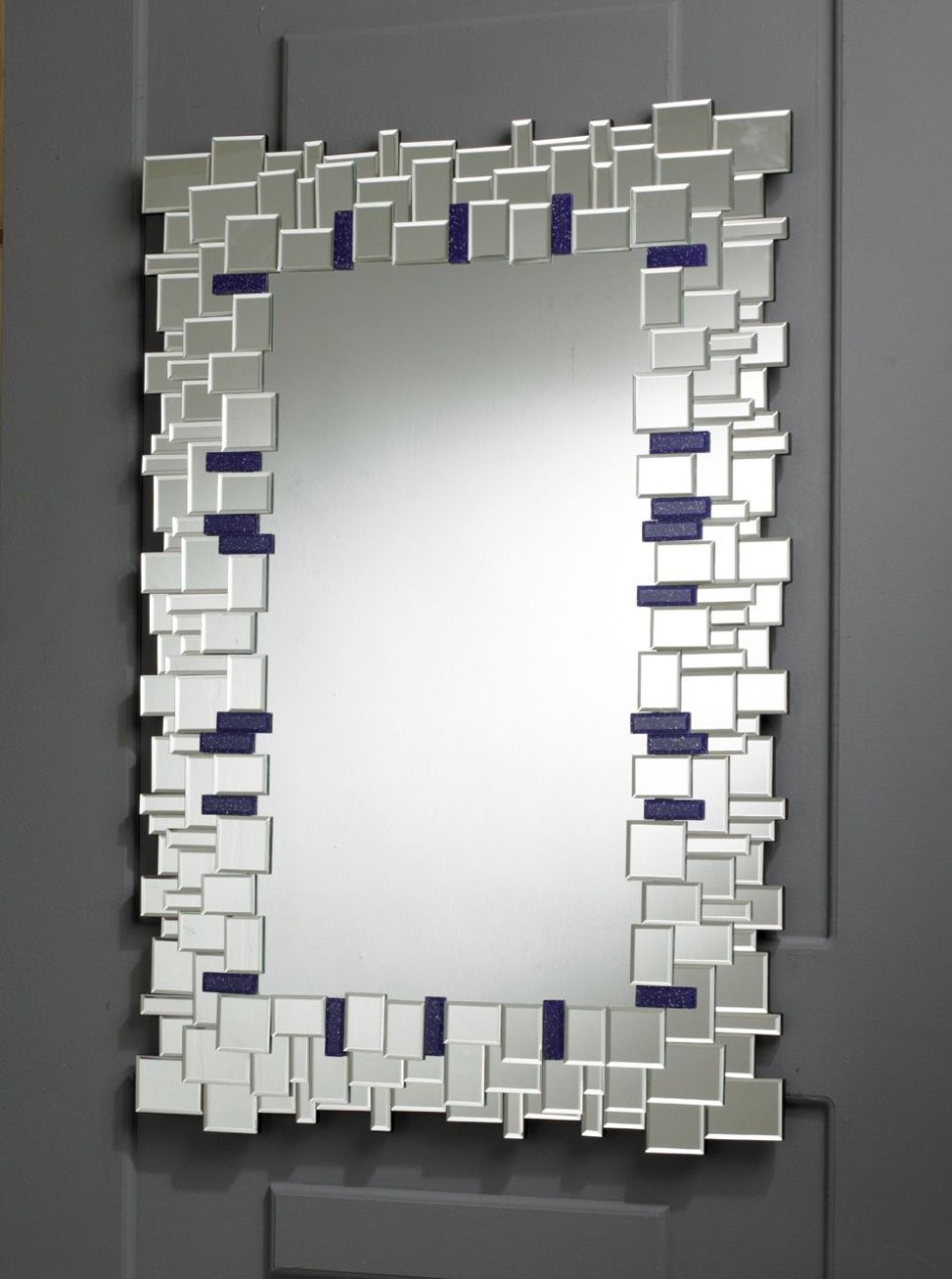 Зеркало в обрамлении мозаики