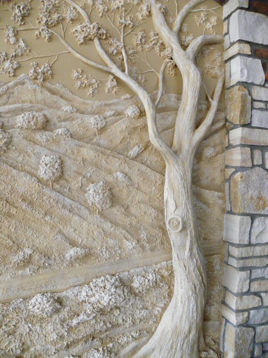 Гипсовое дерево на стене