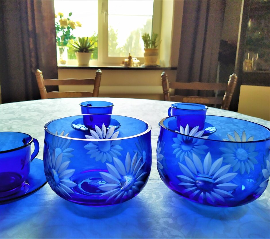 Синее стекло посуда