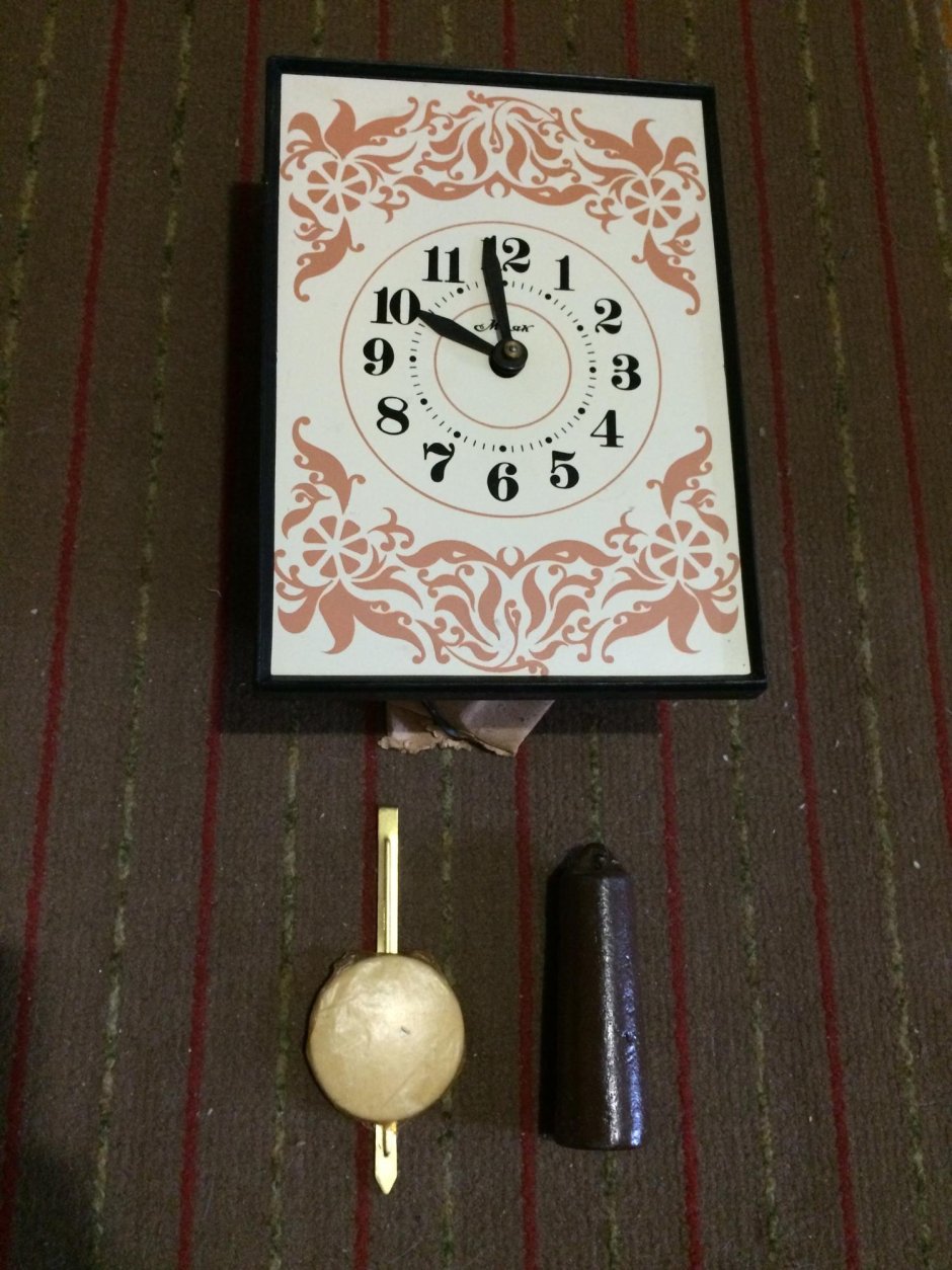 Часы Маяк с гирями и маятником