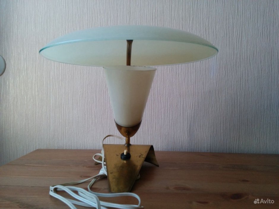 Лампа ГДР