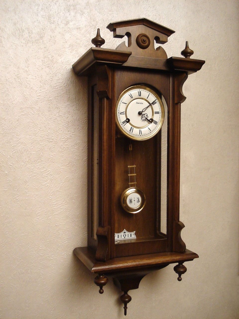 Корпус для настенных часов. Напольные часы Мозер. Старинные часы. Старые настенные часы. Антикварные часы настенные.