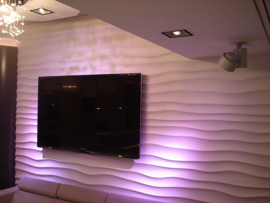 Зона телевизора с гипсовыми панелями и подсветкой