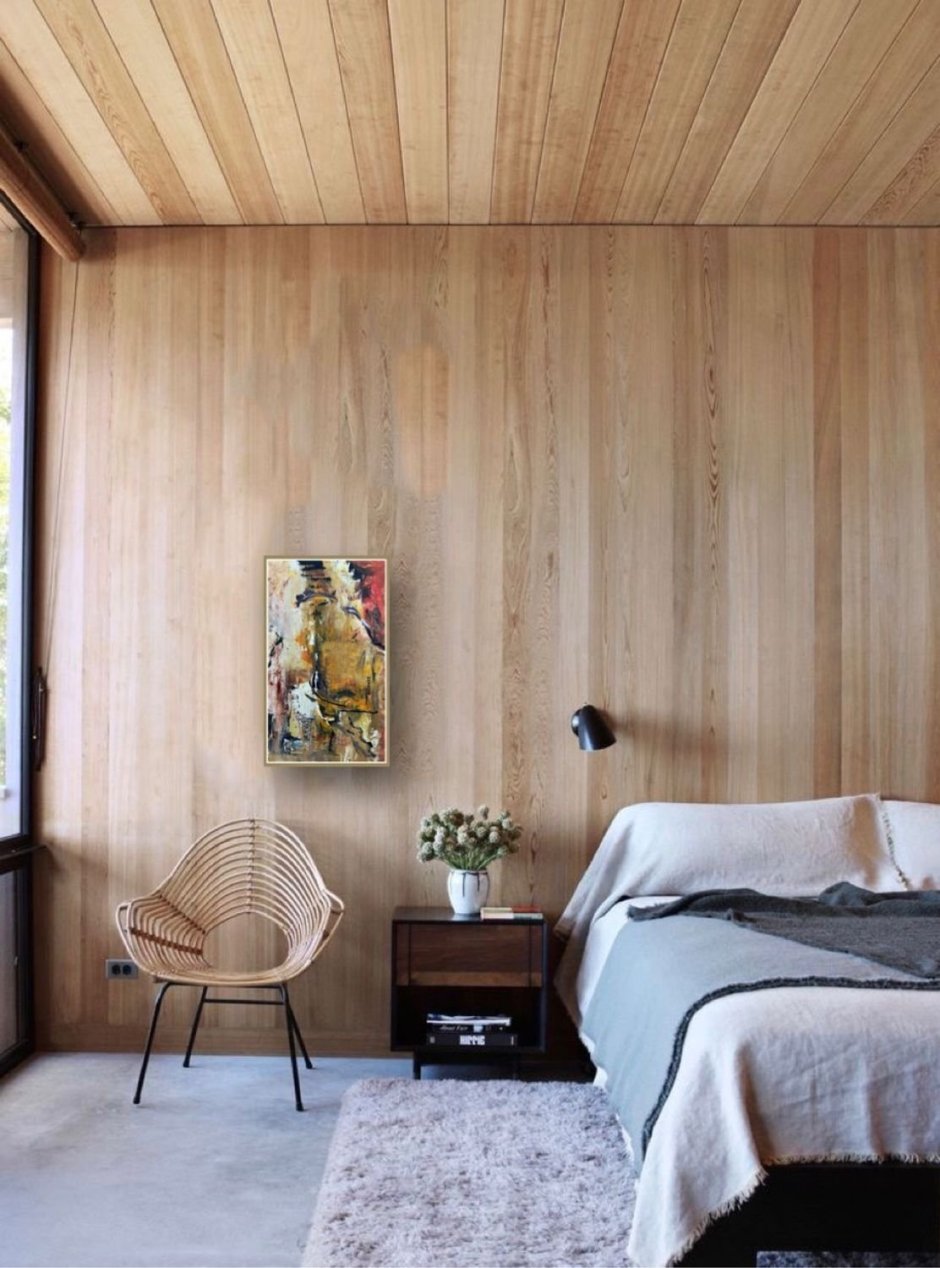 Деревянные панели в спальне