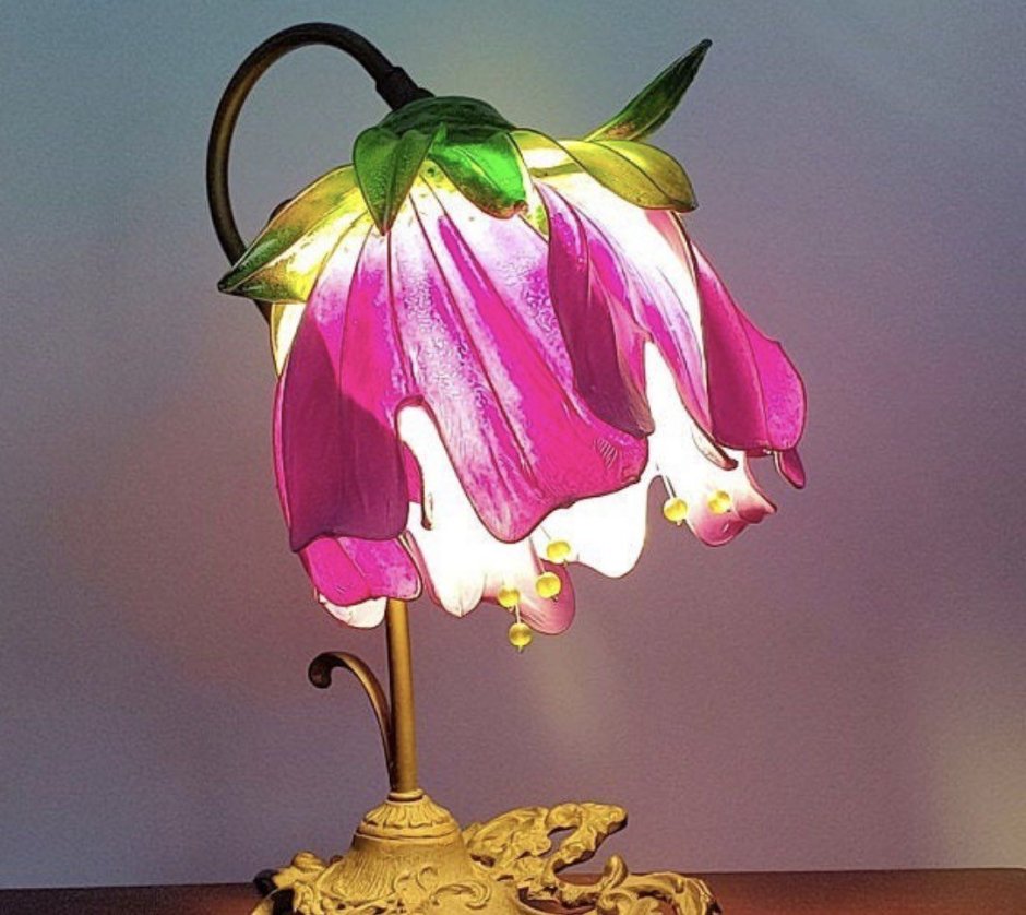 Лампа цветок с лепестками напольная