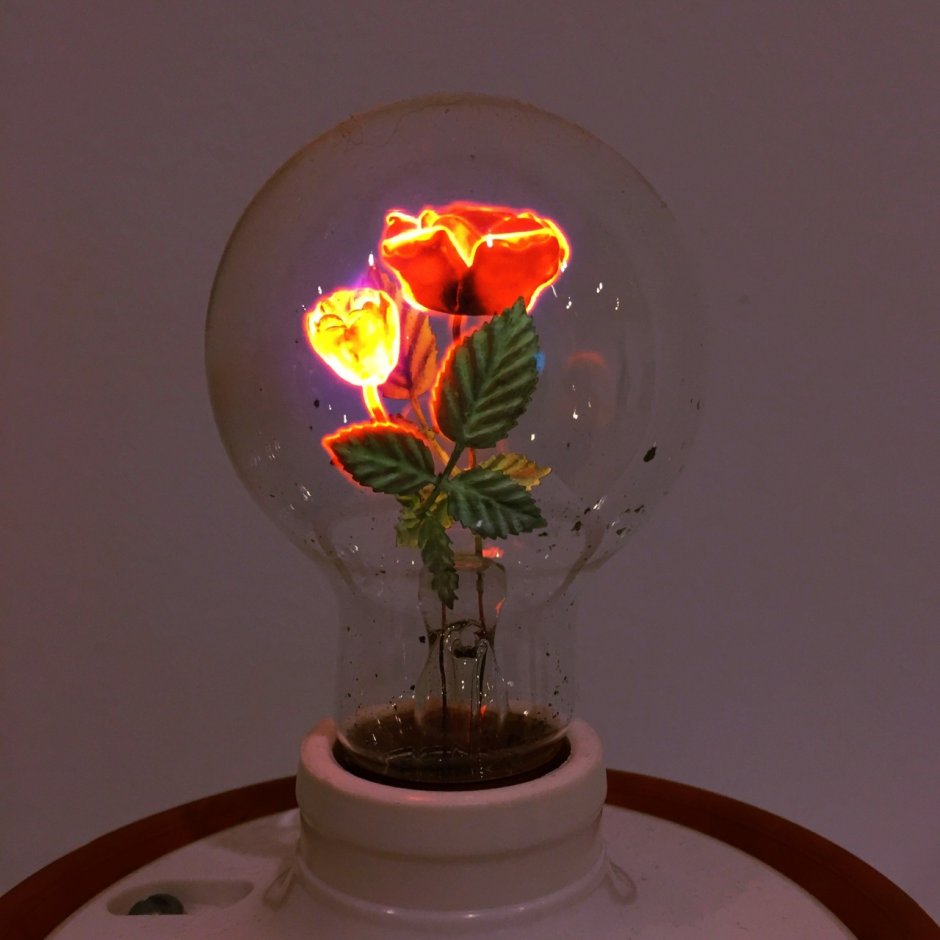 Лампа с цветами