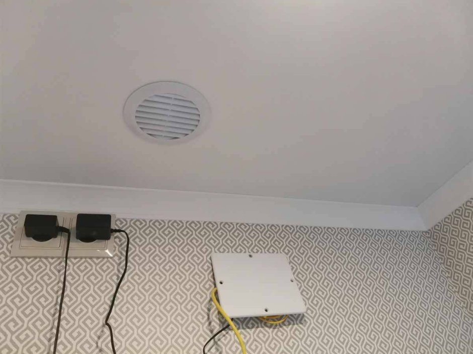Вентиляционная решетка для натяжного потолка 100 мм