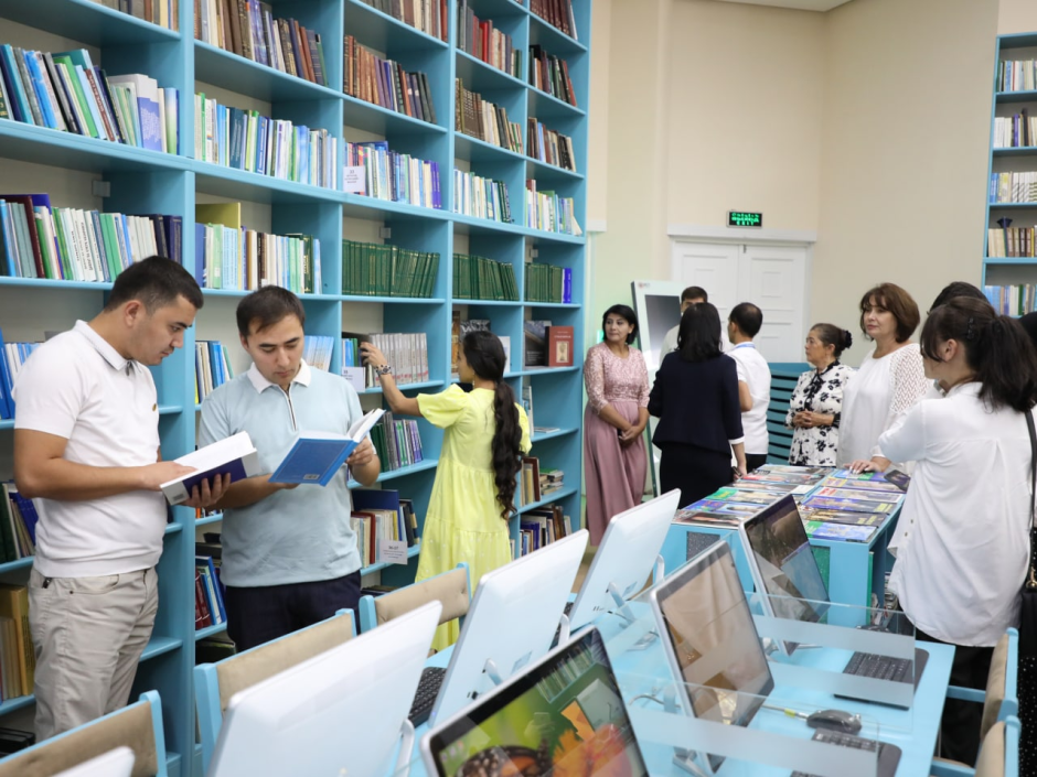 Библиотека в Узбекистане